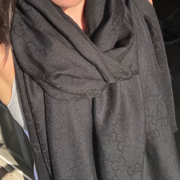 🚫SOLD🚫 Black Gucci Scarf - Picture 2 of 5